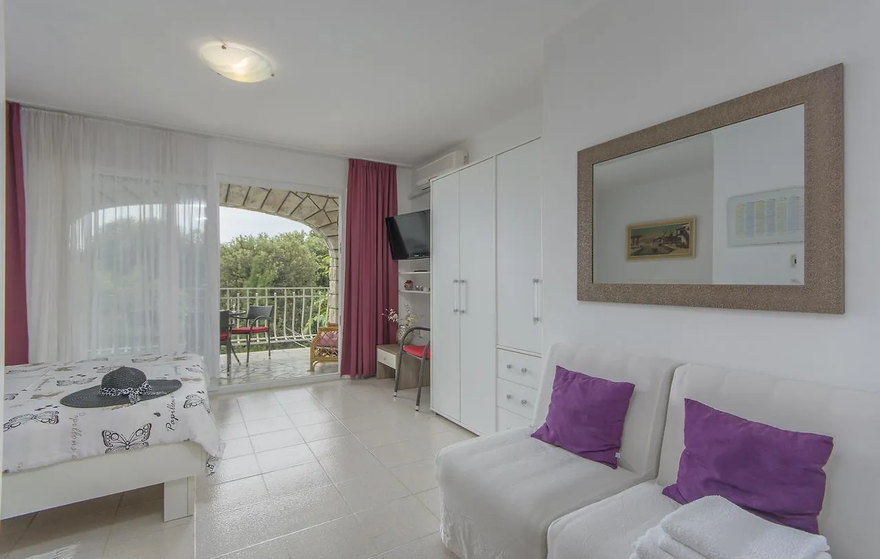 Apartments Ana - Rovinj 0*,